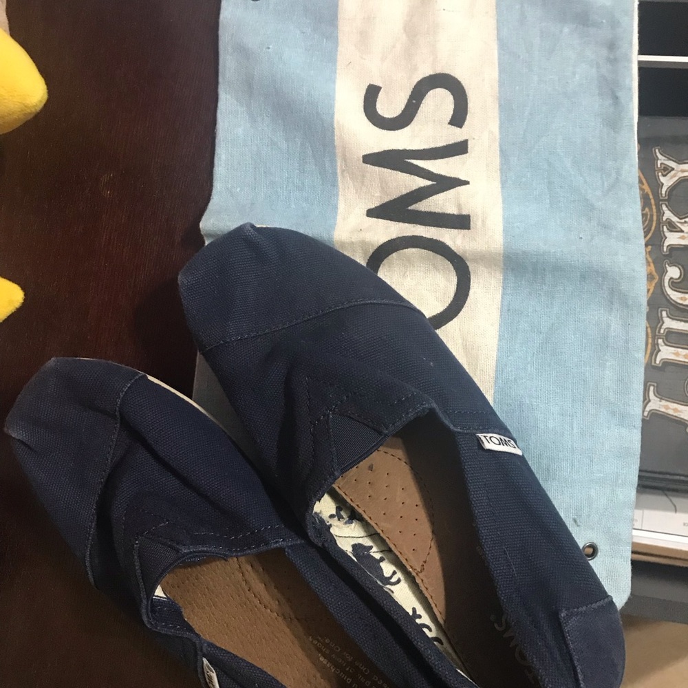 Toms classic slip on